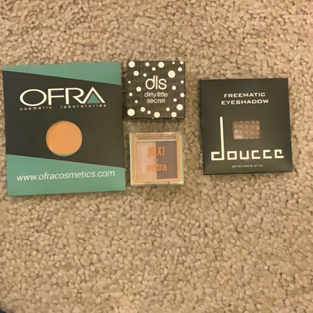 All new eyeshadow sampler!